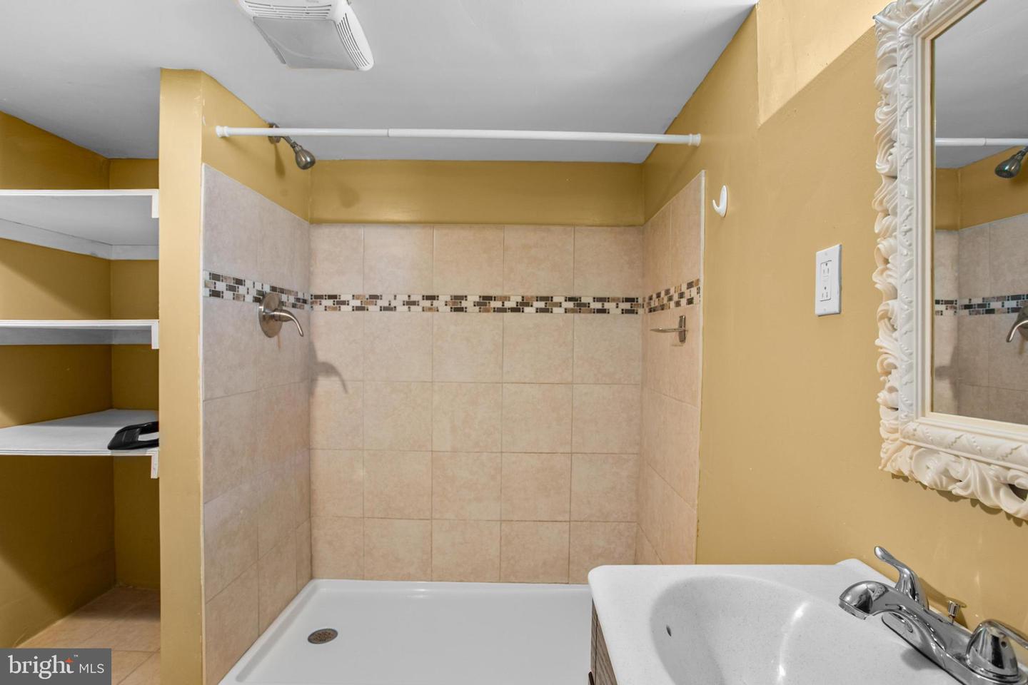 2906 Clearview Ave Property Photo 31