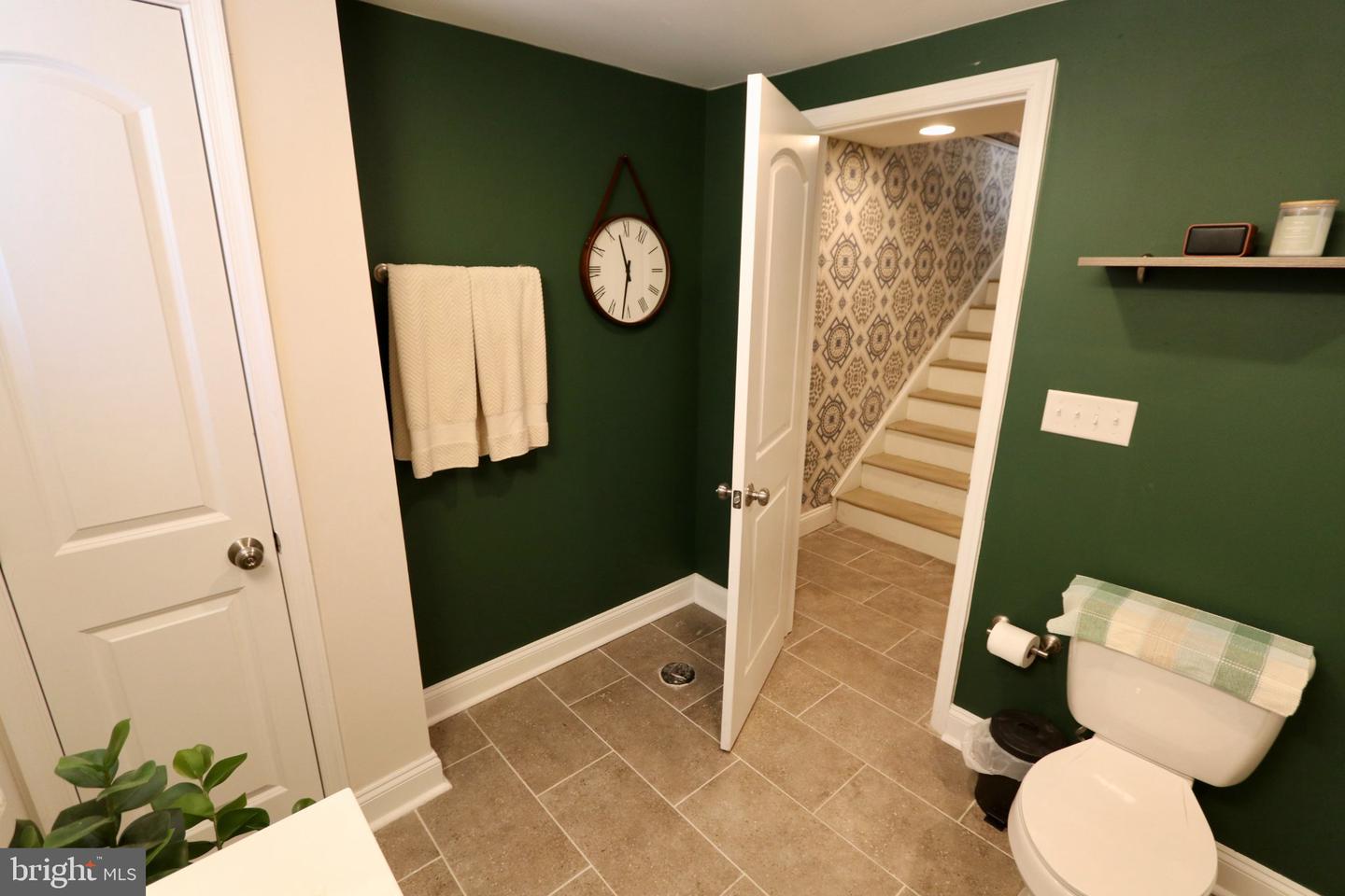 1 N Bradford St Property Photo 22