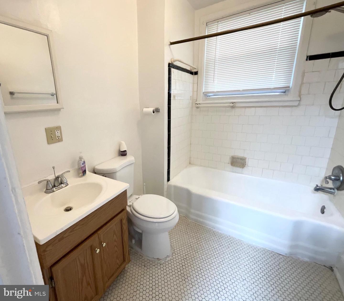3018 E Larue Sq E Property Photo 12