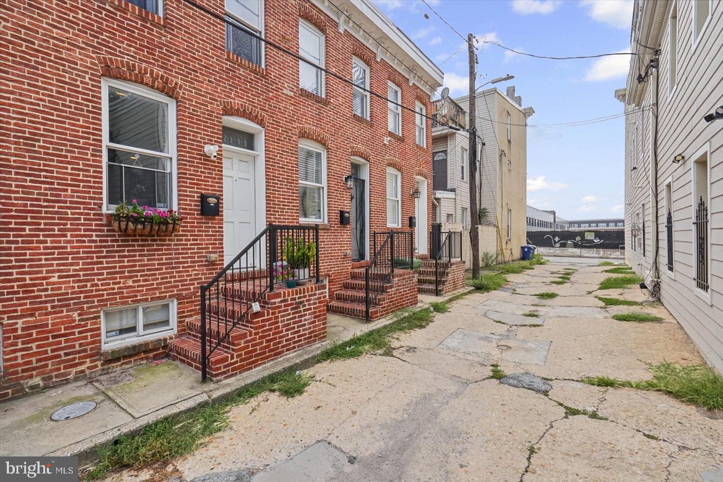 2105 E Lamley St Property Photo 3
