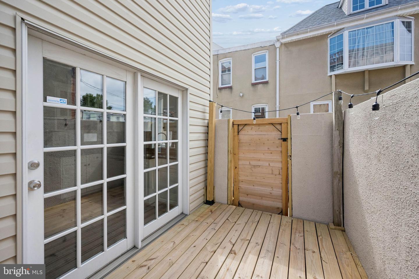908 S Highland Ave Property Photo 19