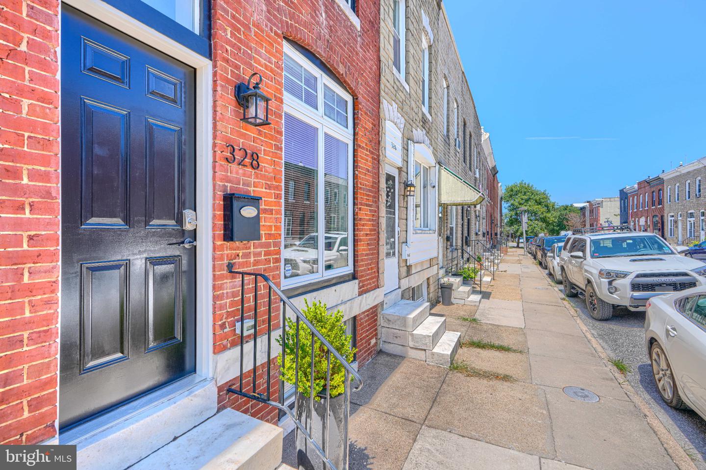 328 S BOULDIN ST Property Photo 1