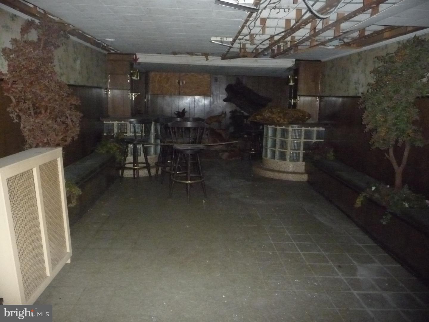 2239 Penrose Ave Property Photo 12