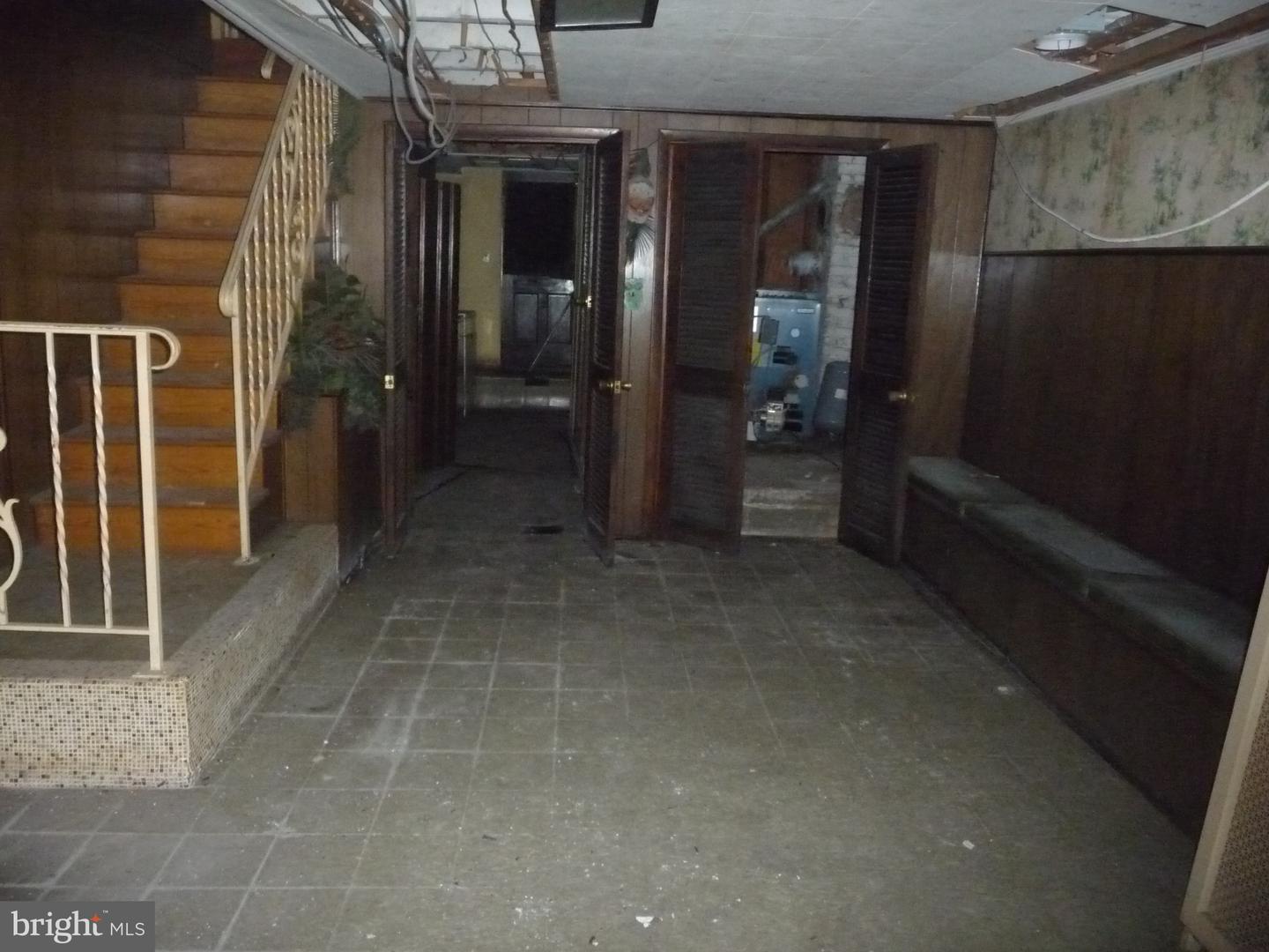 2239 Penrose Ave Property Photo 13