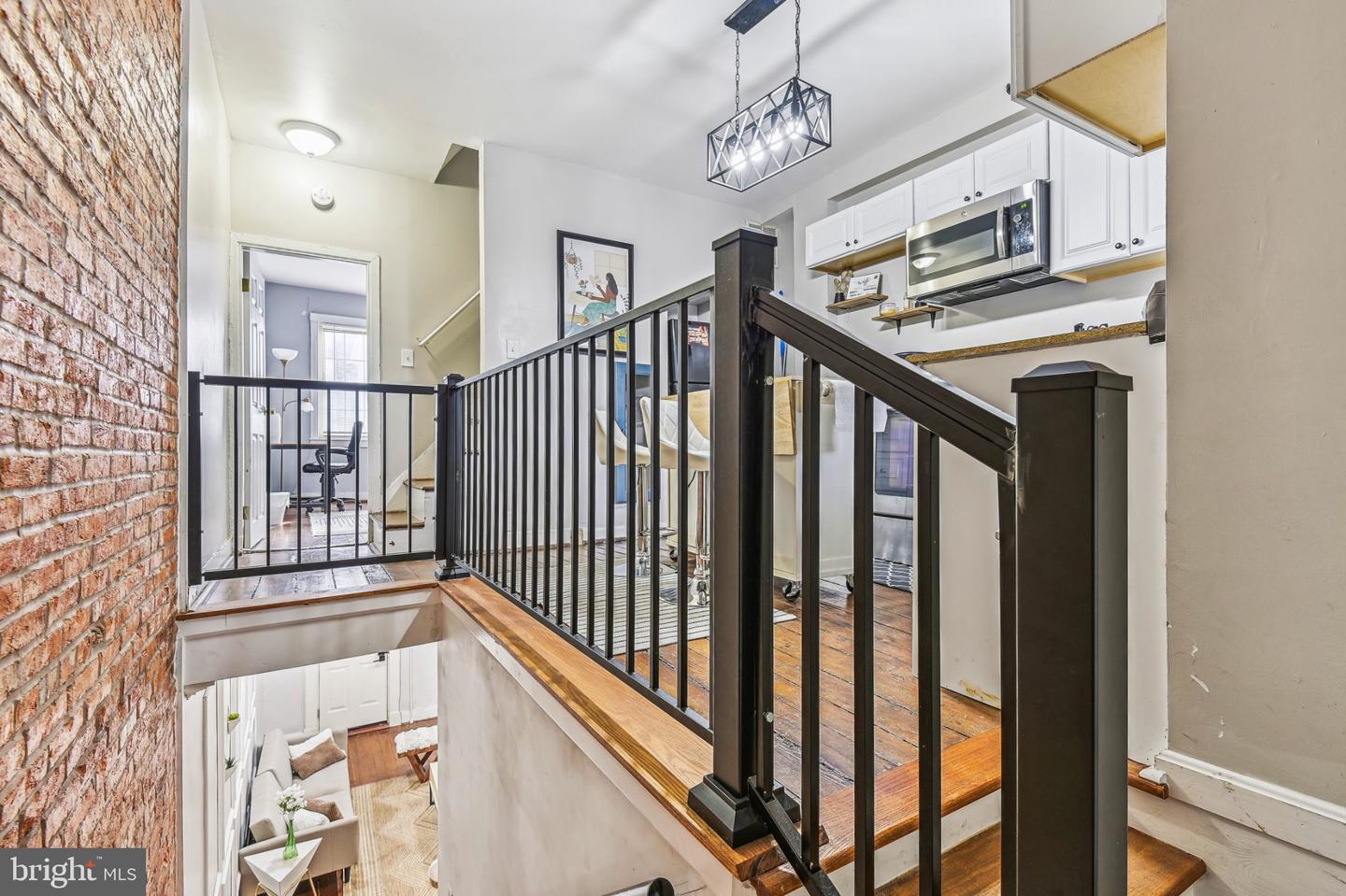 2050 Bank St Property Photo 16