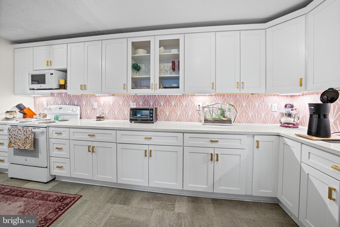 MDBA2231628 Property Photo 9
