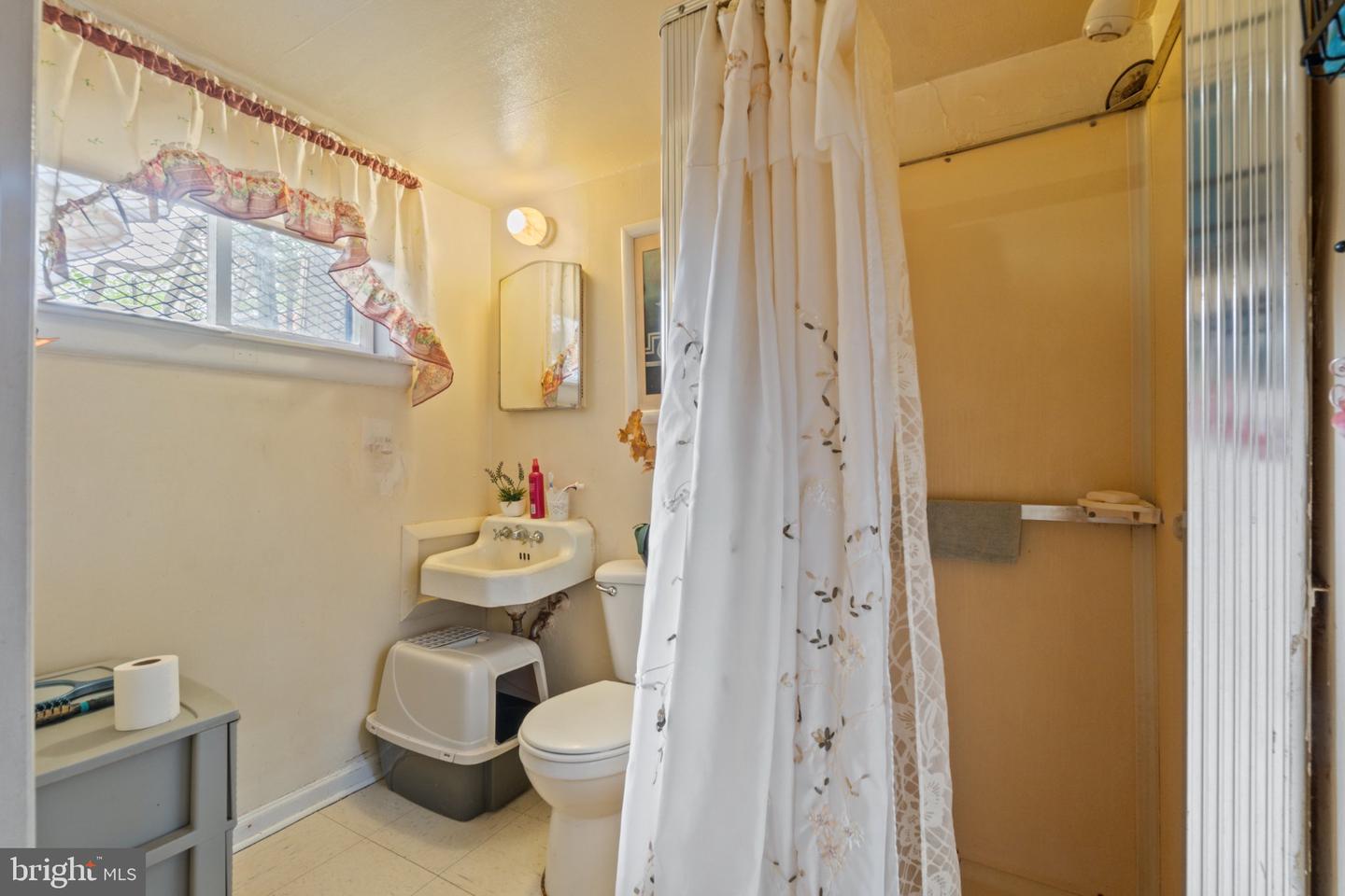 3211 Guilford Ave Property Photo 8
