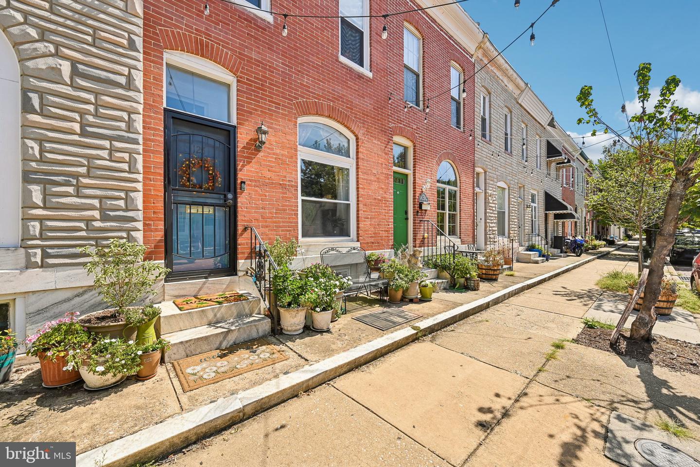 125 N KENWOOD AVE Property Photo 1