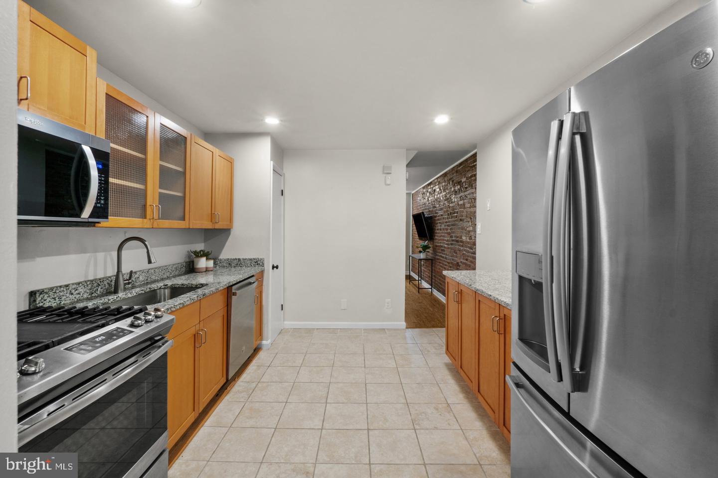 909 S Streeper St Property Photo 10