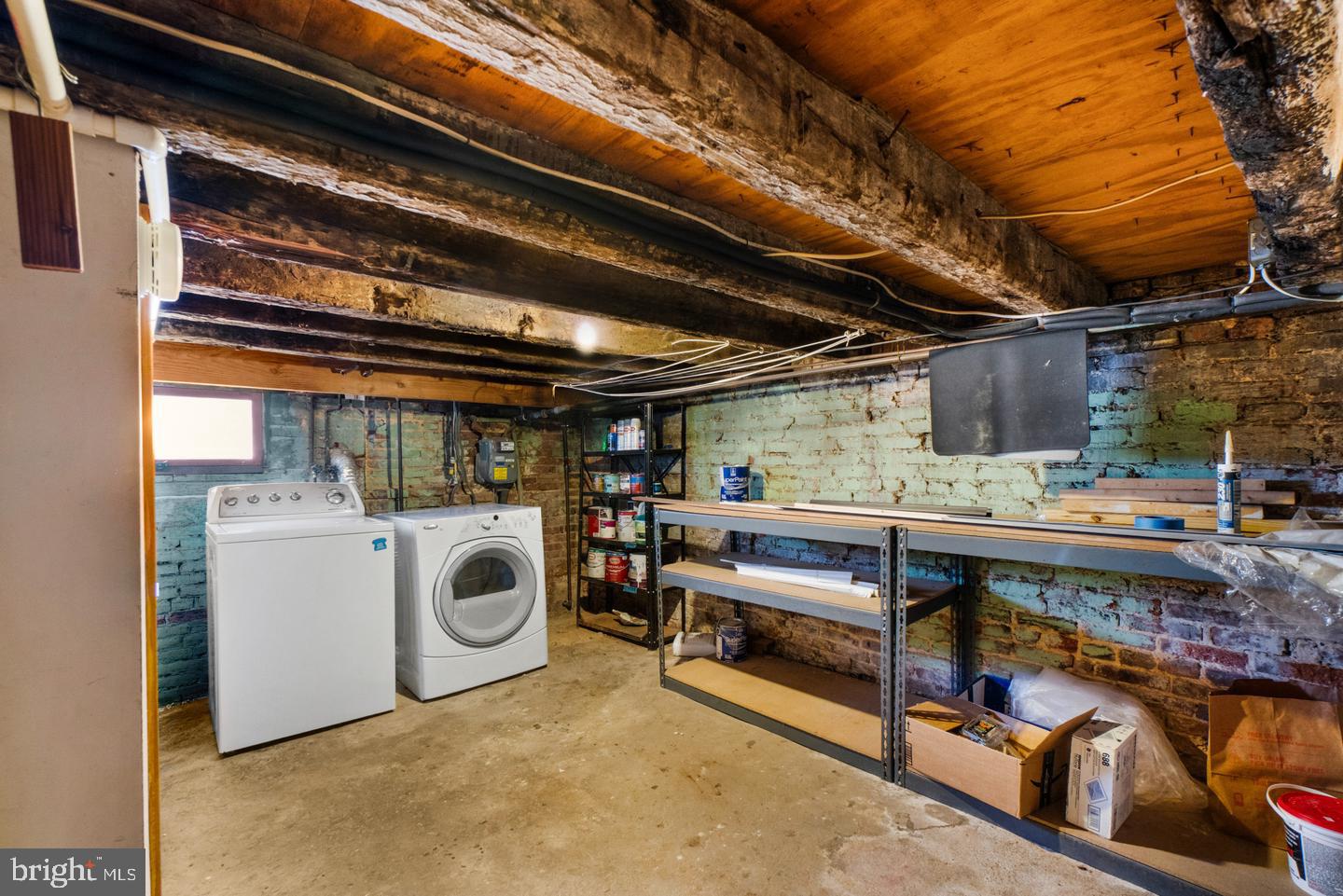 909 S Streeper St Property Photo 31
