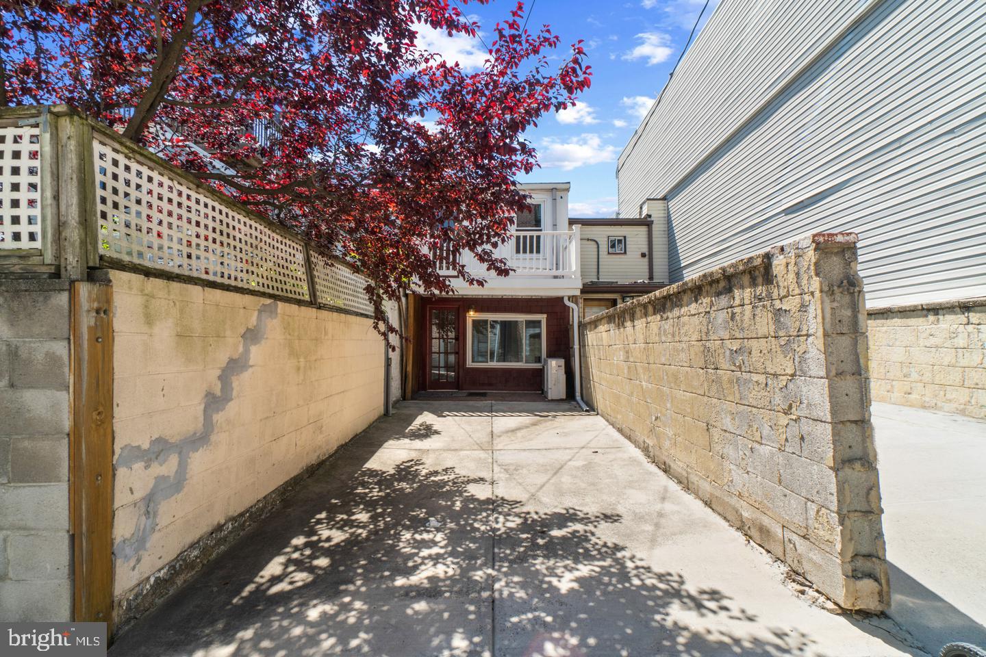 909 S Streeper St Property Photo 36