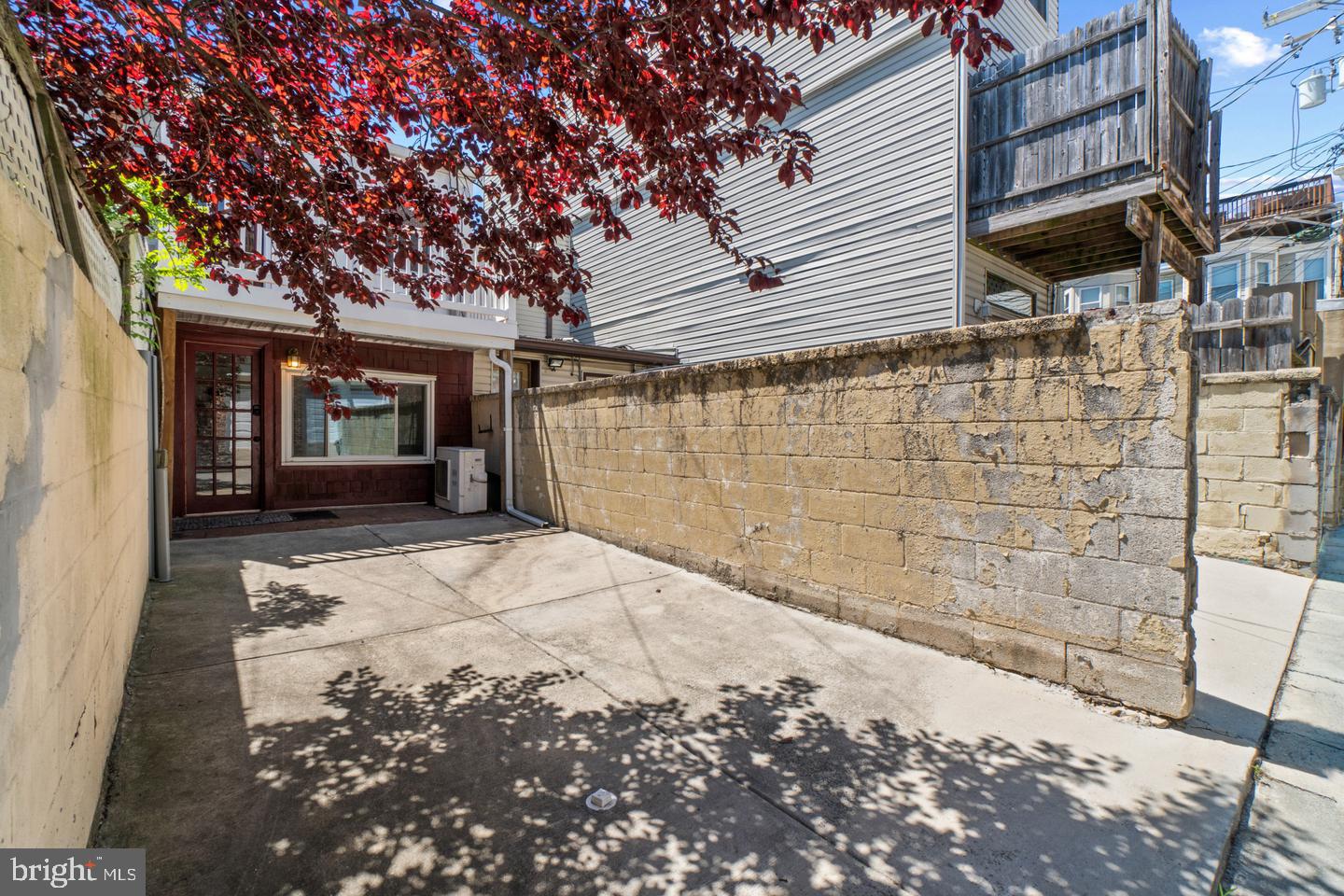 909 S Streeper St Property Photo 38