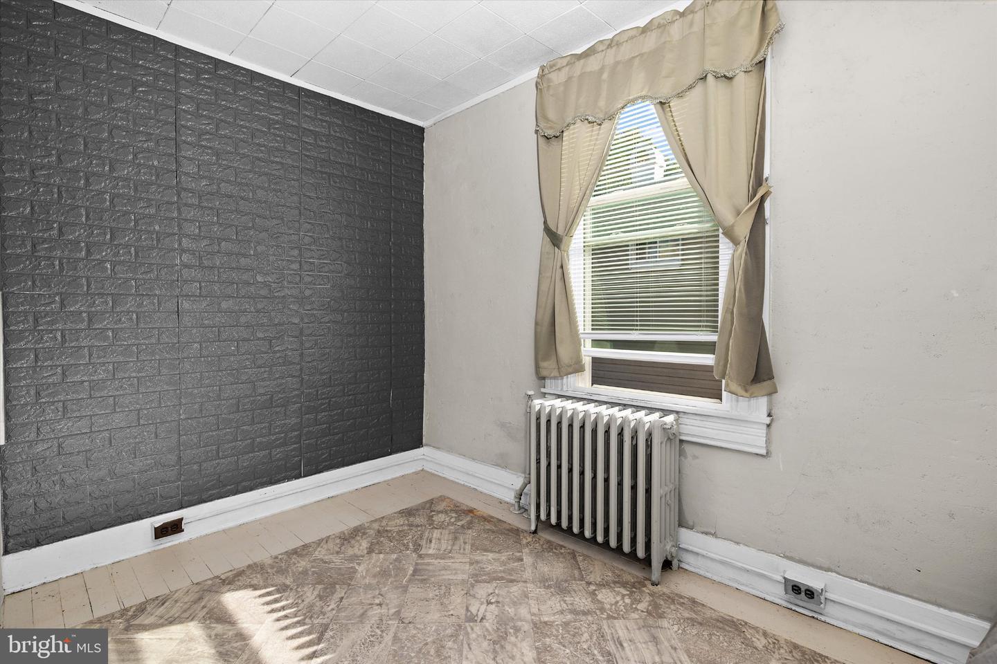 3246 Kingsley St Property Photo 23