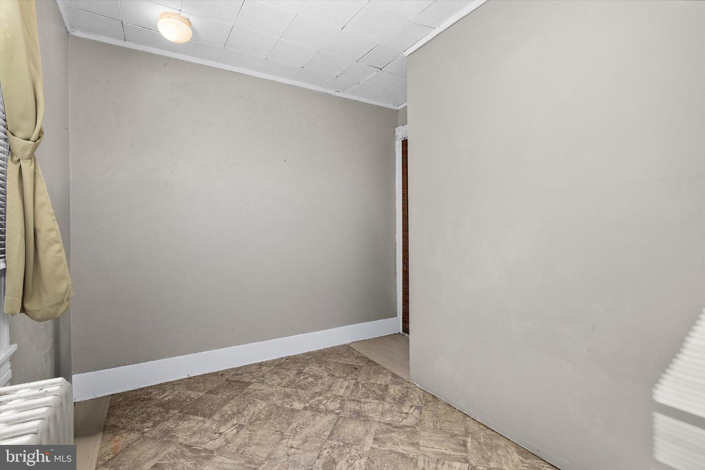 3246 Kingsley St Property Photo 24