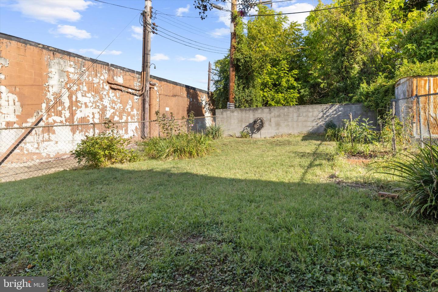 3246 Kingsley St Property Photo 32