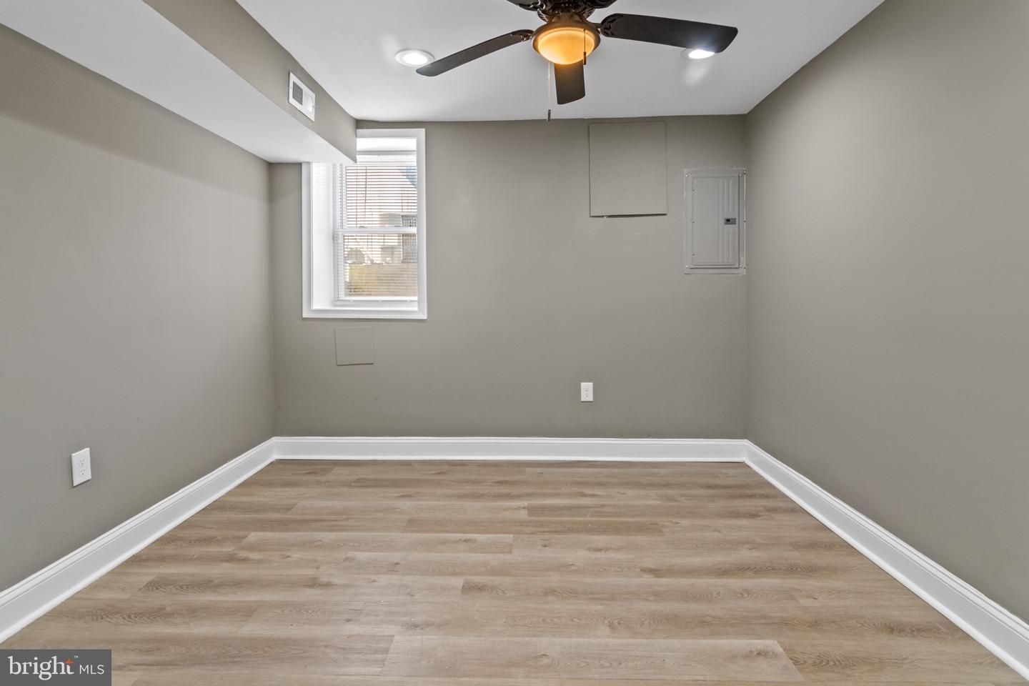1225 Carroll St Property Photo 33