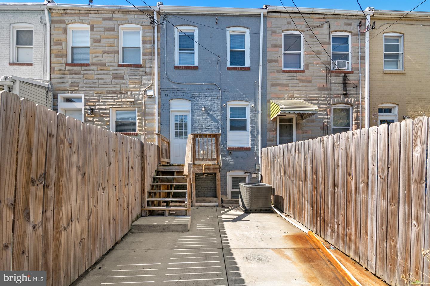 1225 Carroll St Property Photo 37