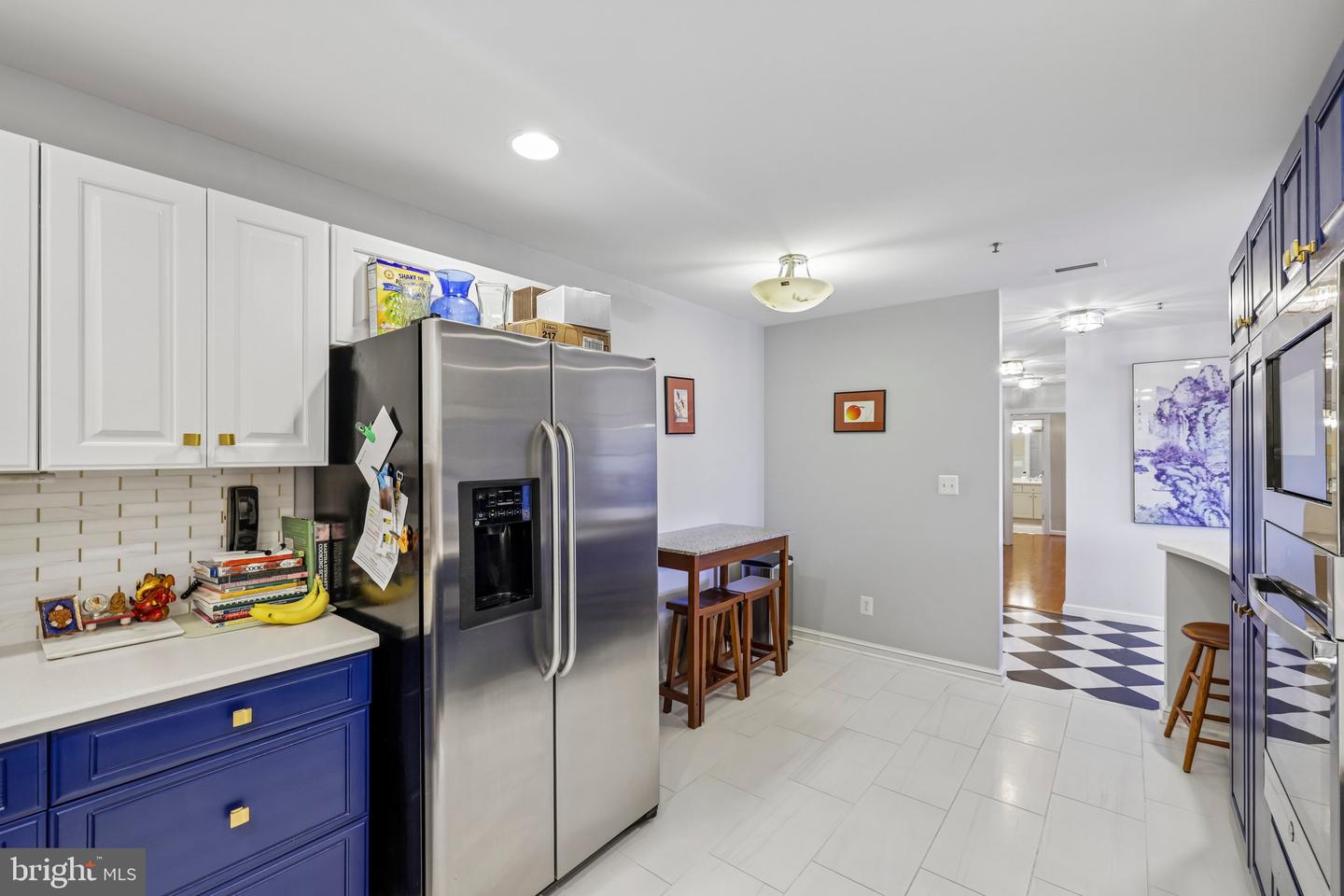 10 E Lee St #802 Property Photo 19