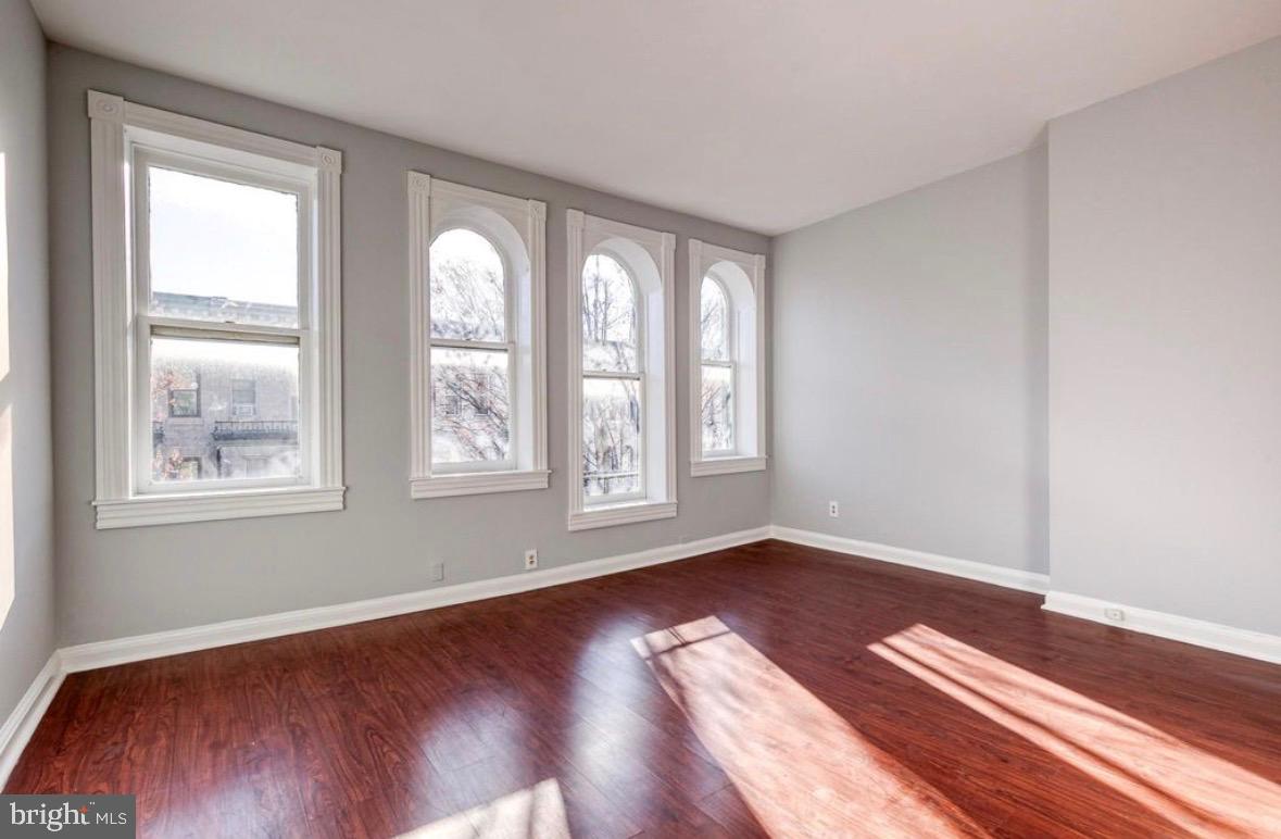 1710 Saint Paul St Property Photo 8