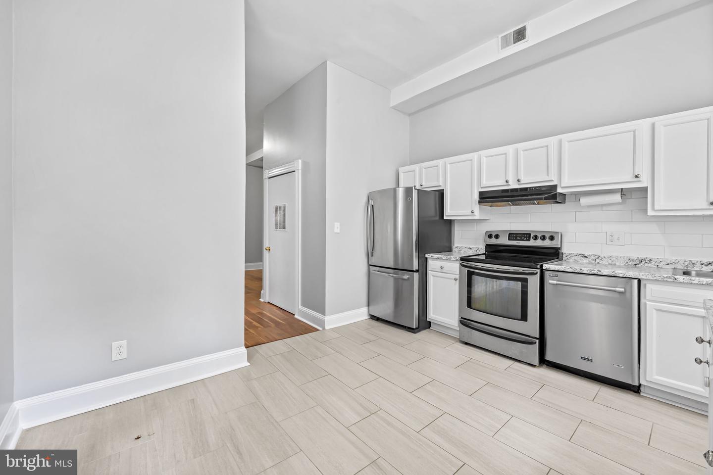 1710 Saint Paul St Property Photo 10