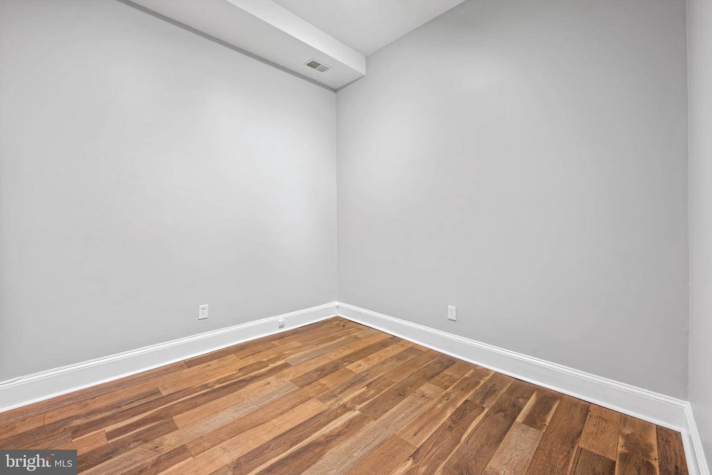 1710 Saint Paul St Property Photo 18
