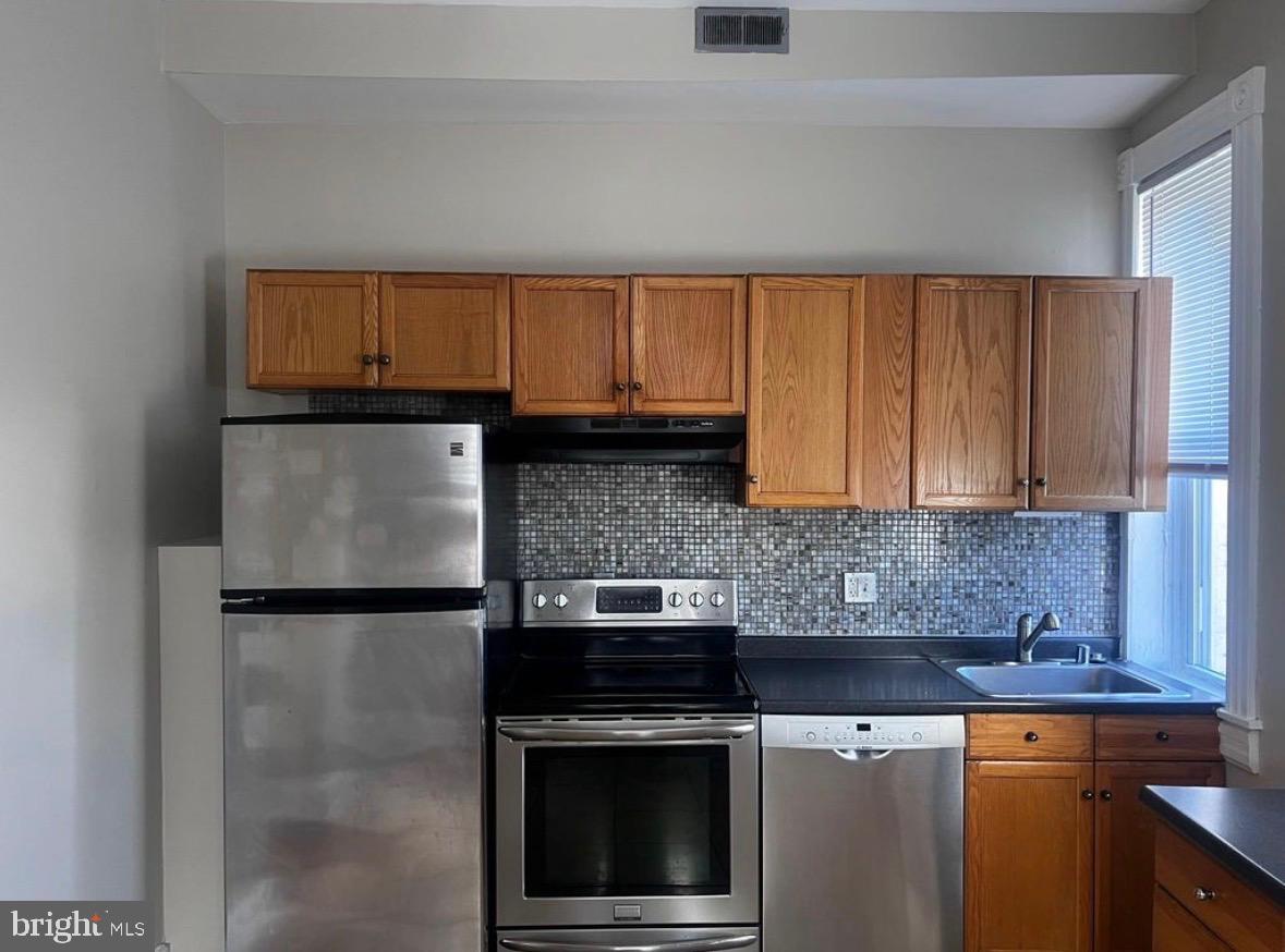1710 Saint Paul St Property Photo 45