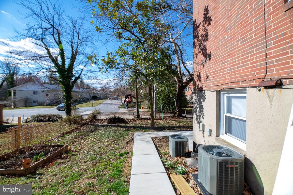 1007 CEDARCROFT RD #1 Property Photo 1