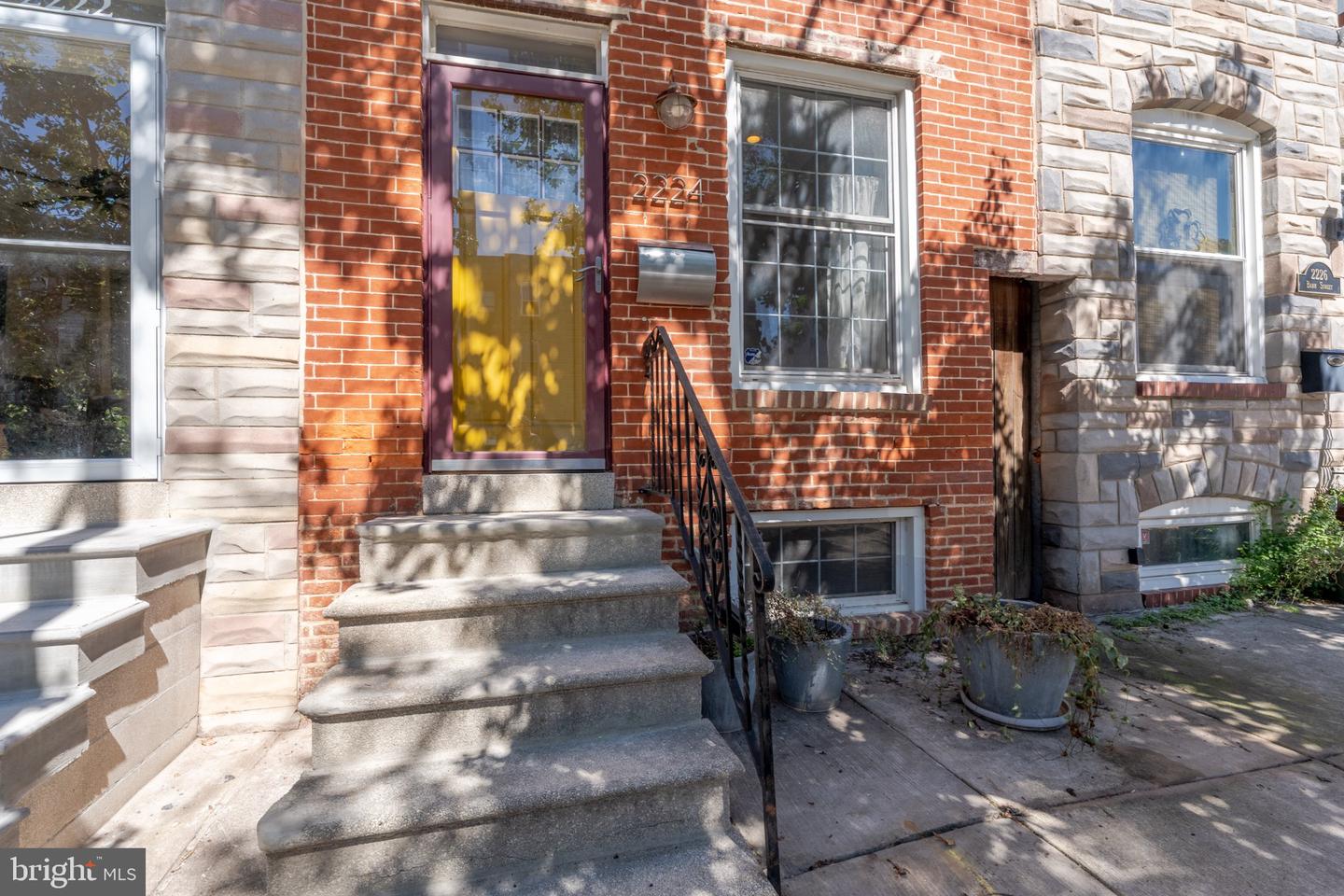 2224 BANK ST Property Photo 1