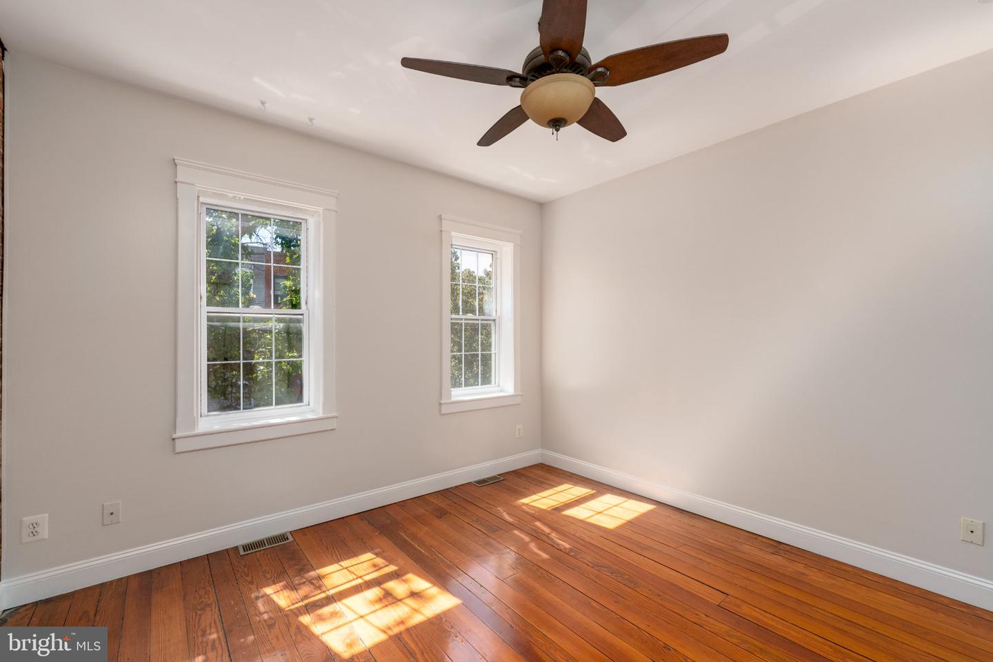 2224 Bank St Property Photo 9