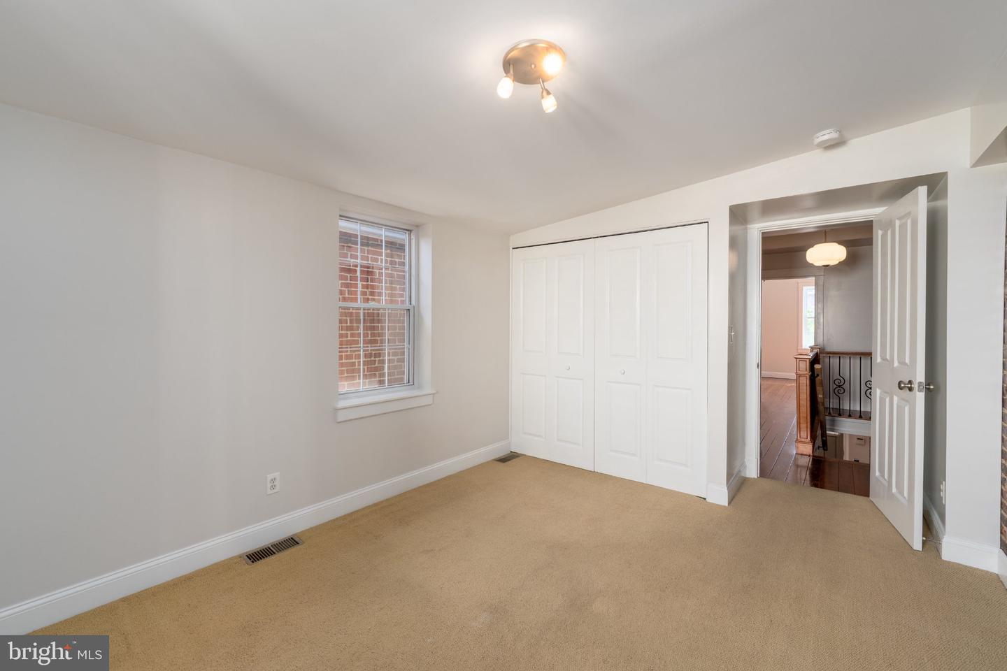 2224 Bank St Property Photo 12