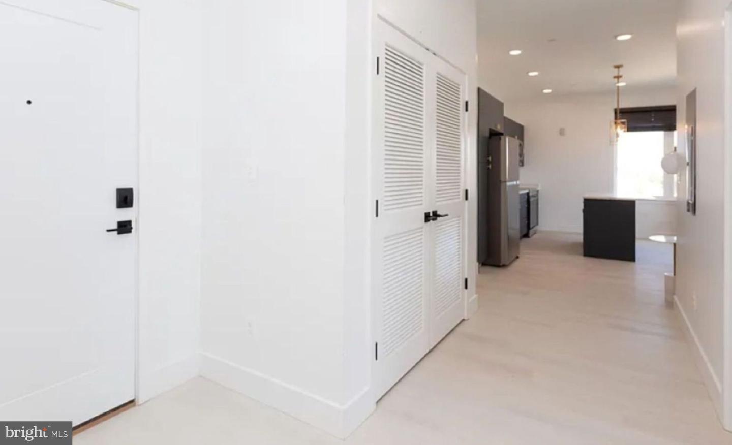 520 S Caroline St #503 Property Photo 6