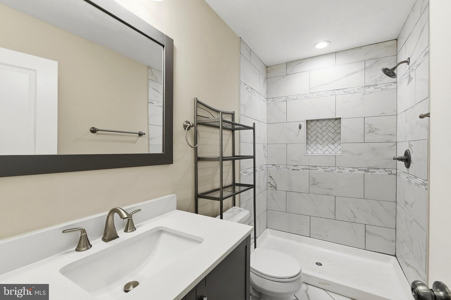 337 S Bouldin St Property Photo 21