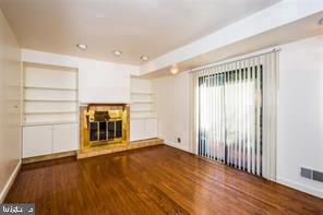 827 S BOND ST #1 REAR Property Photo 1