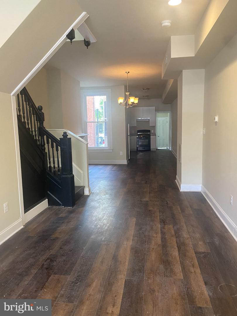 2720 Parkwood Ave Property Photo 4