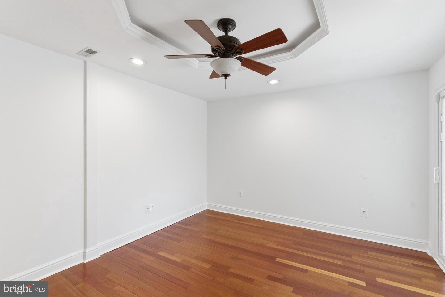 11 E Ostend St Property Photo 16