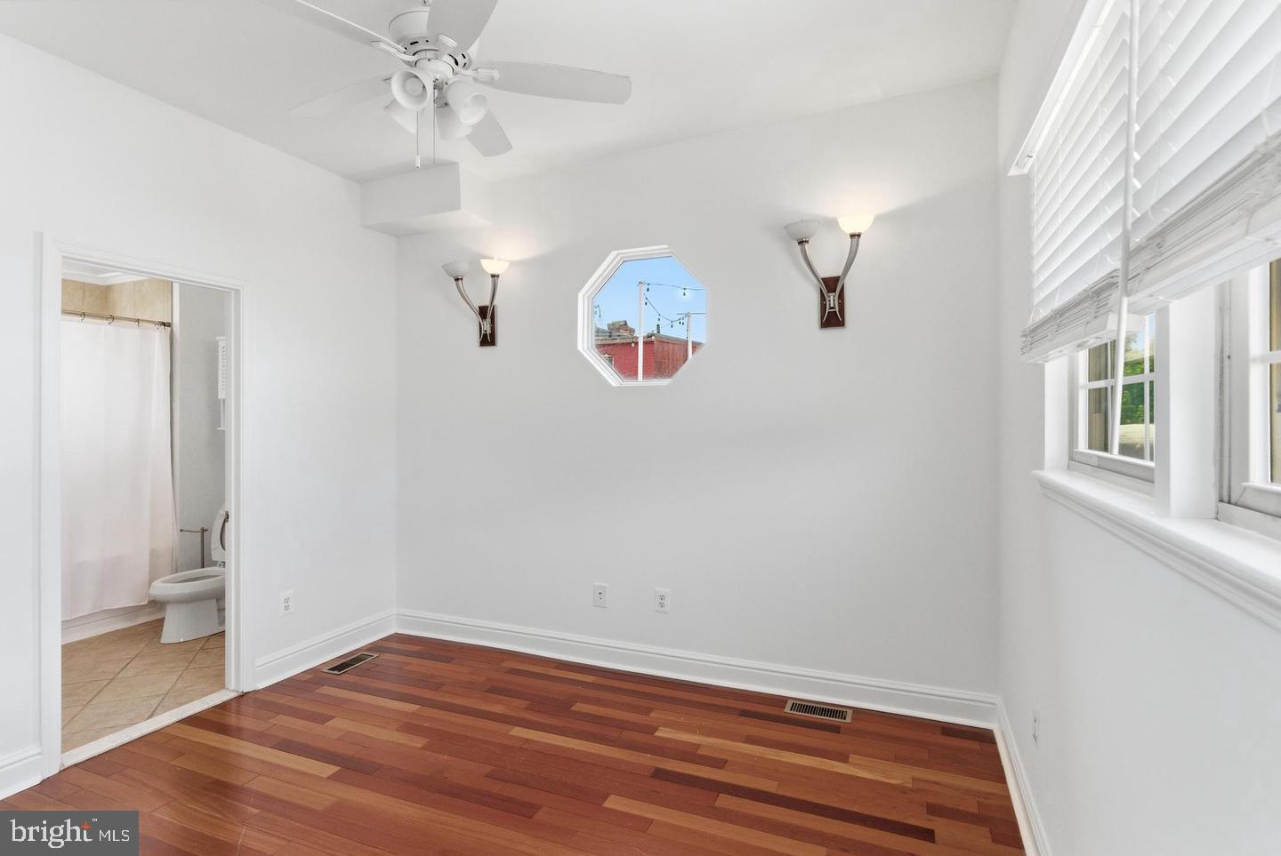 11 E Ostend St Property Photo 18