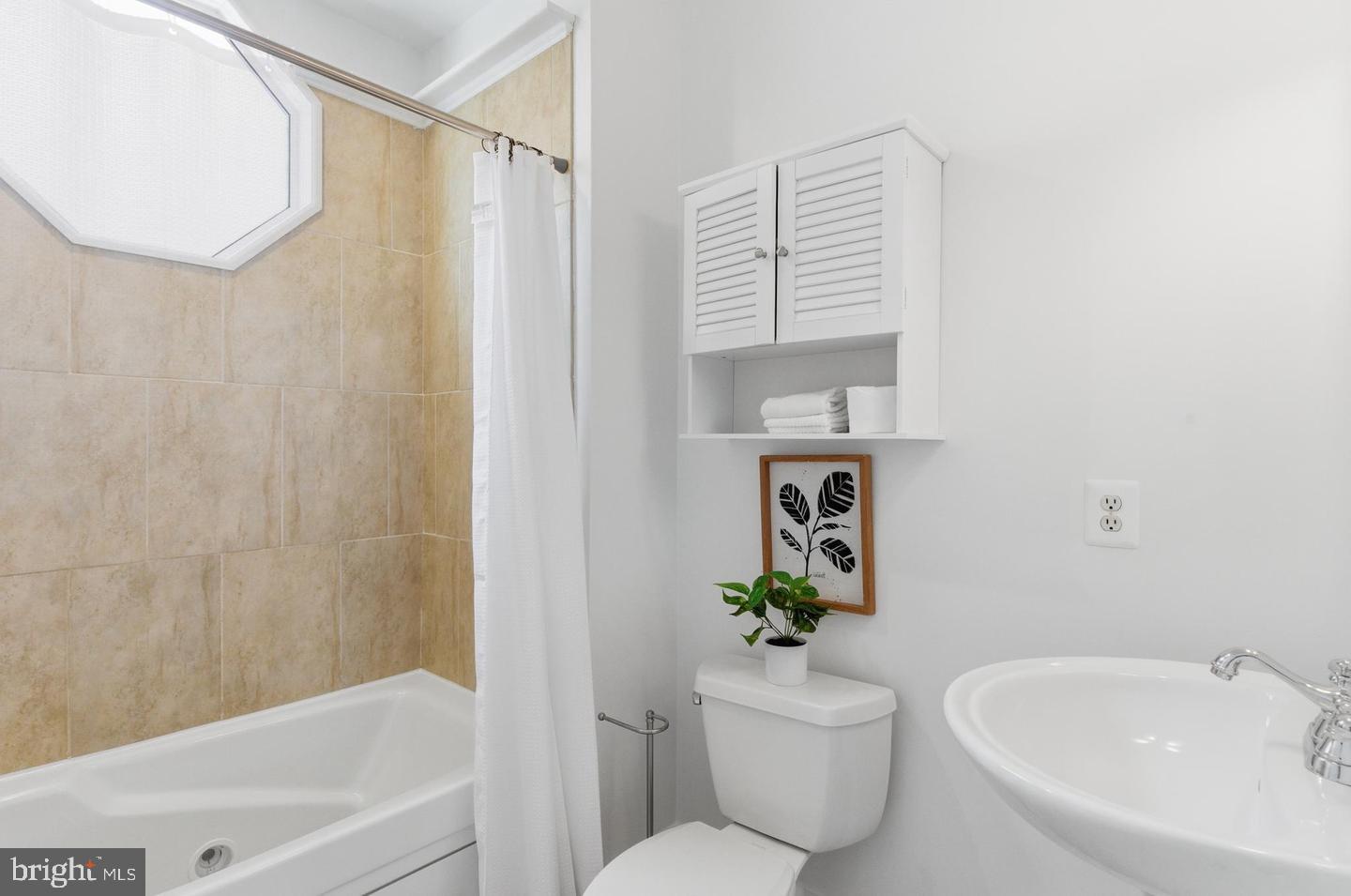 11 E Ostend St Property Photo 22