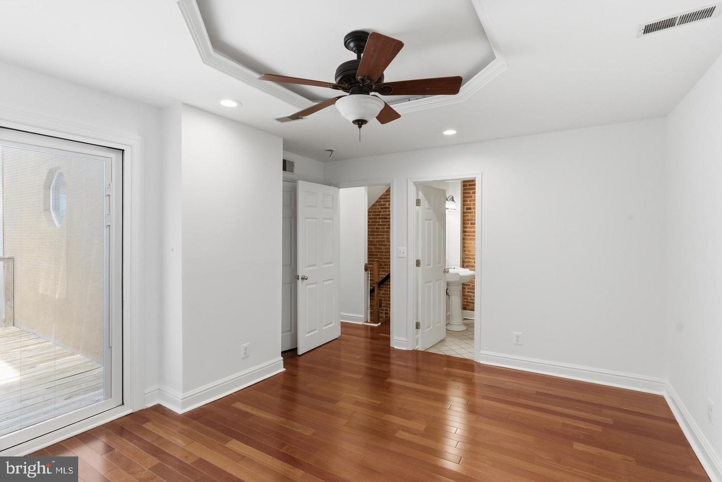 11 E Ostend St Property Photo 30