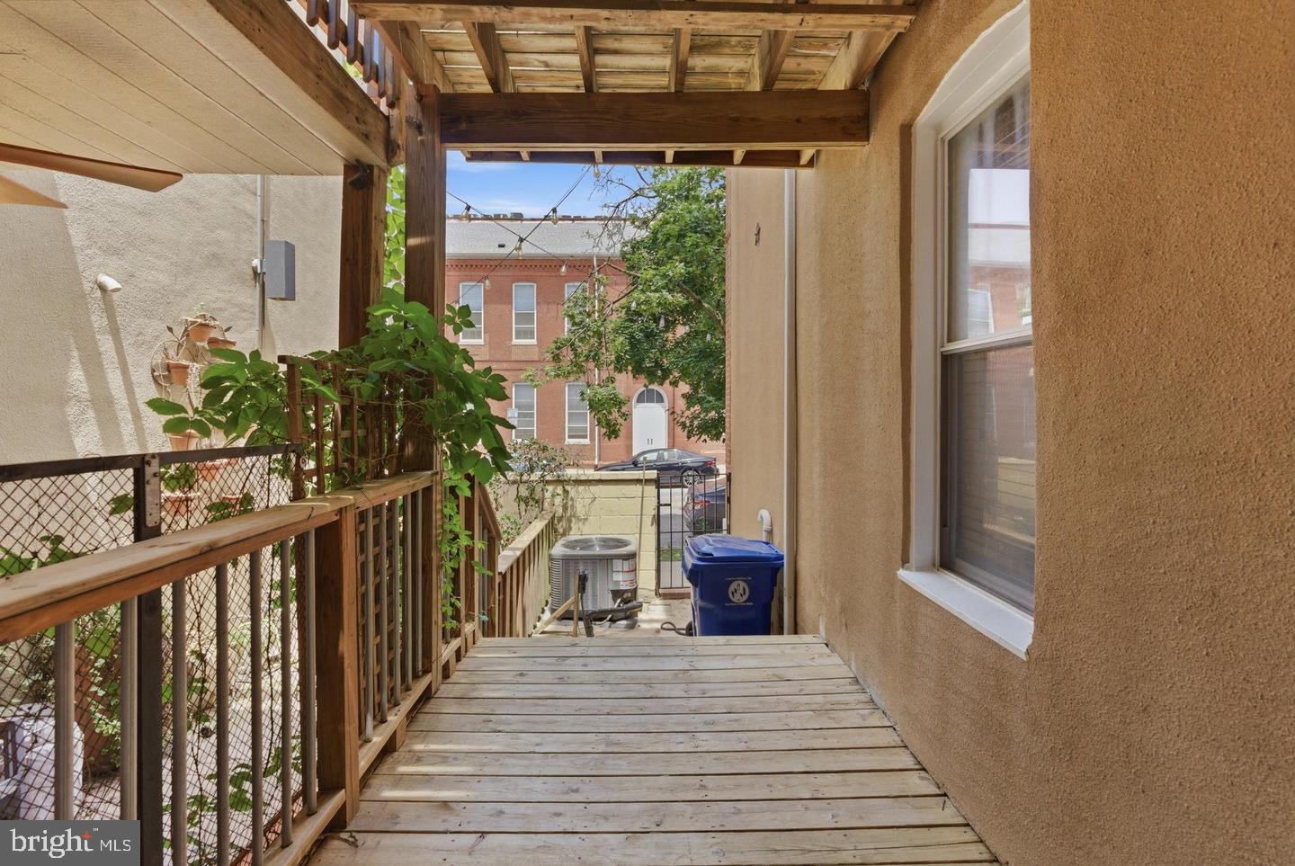 11 E Ostend St Property Photo 36