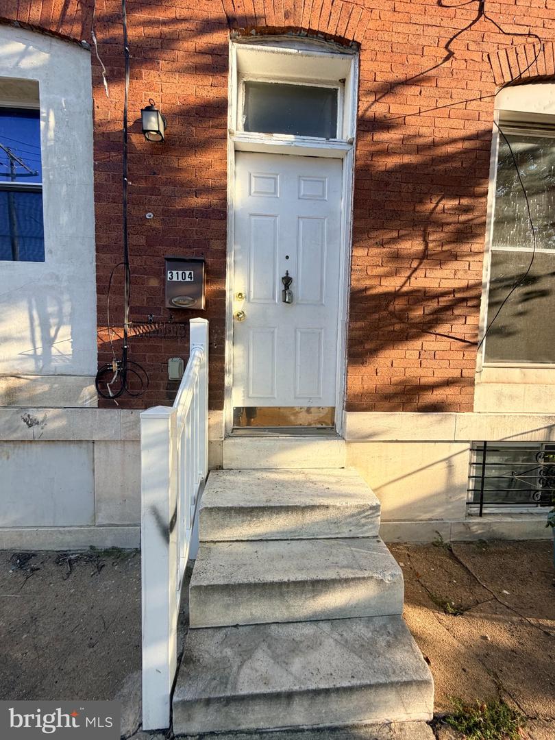 3104 E Fayette St Property Photo 2
