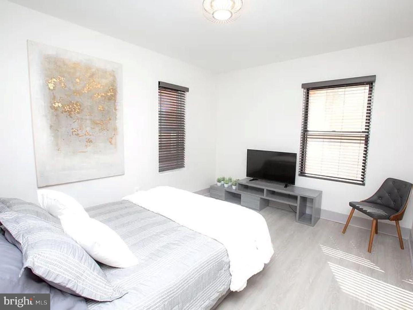 19 W MULBERRY ST #6E Property Photo 1