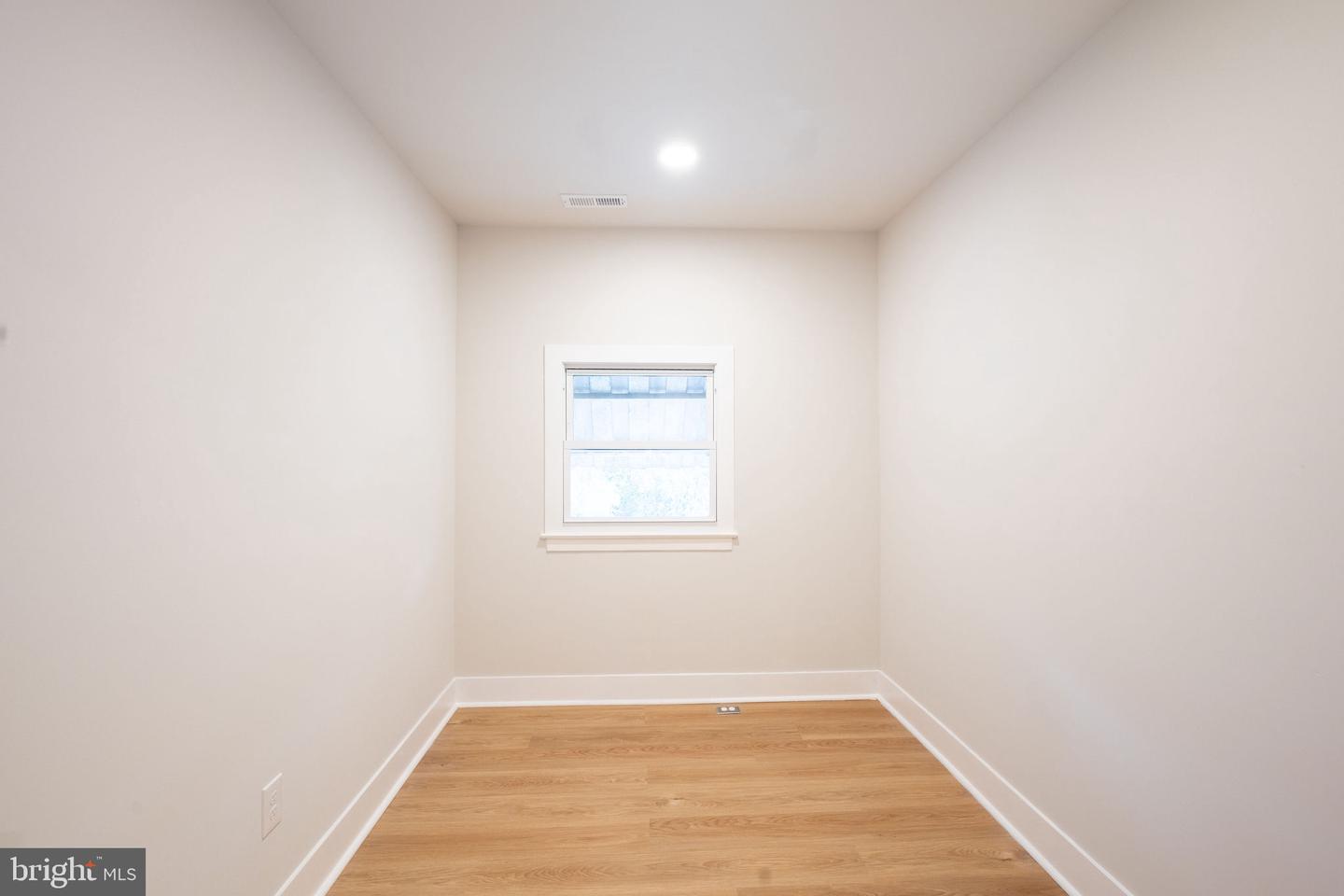 3959 Brooklyn Ave Property Photo 28