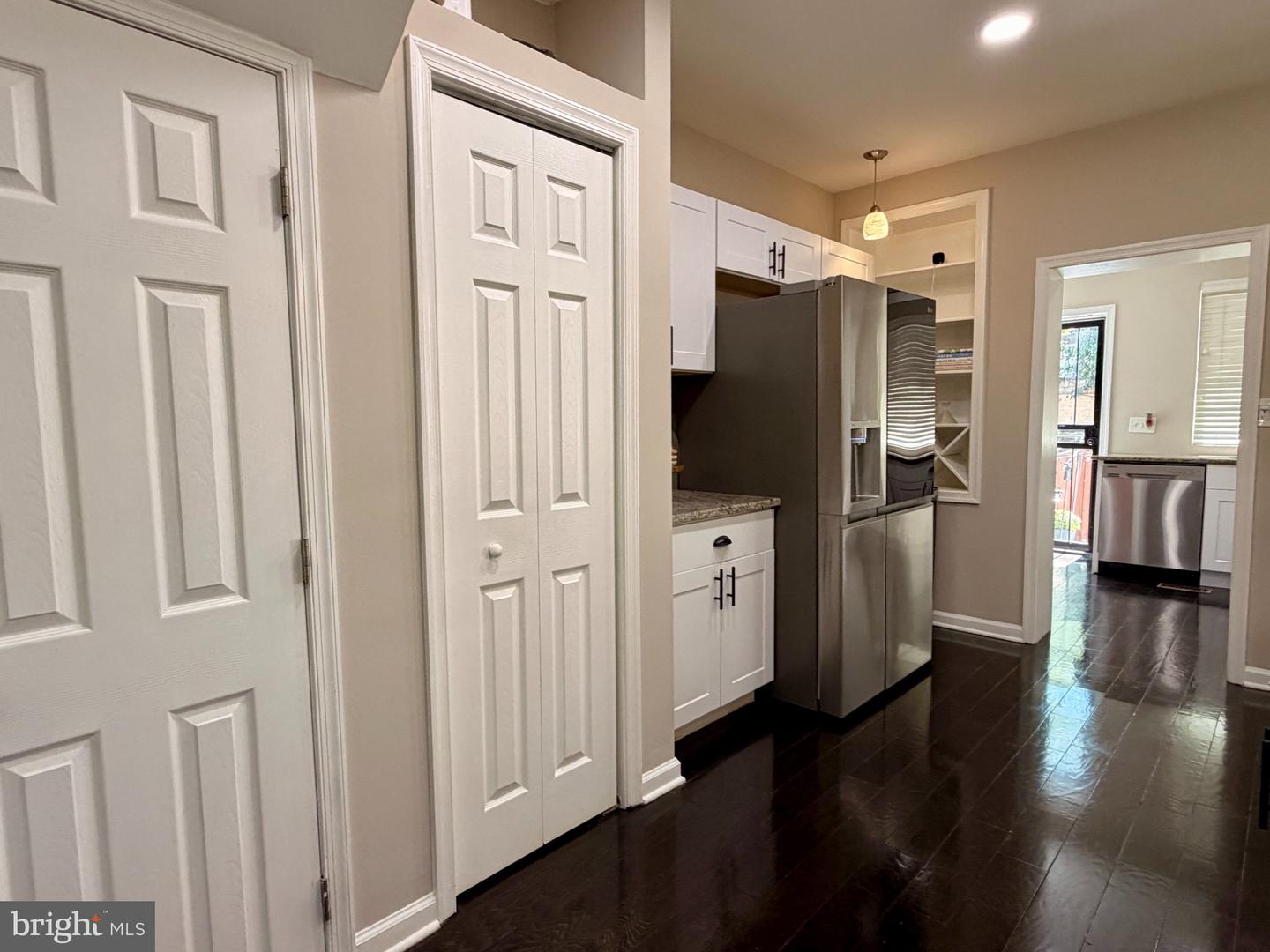 4105 Woodhaven Ave Property Photo 13
