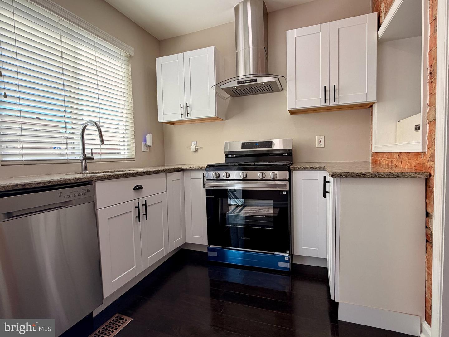 4105 Woodhaven Ave Property Photo 14