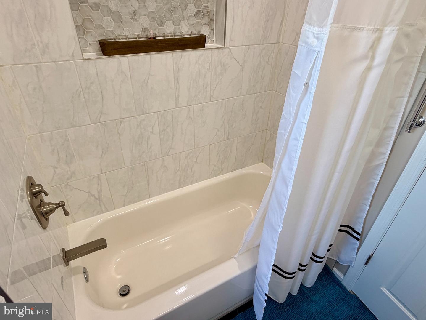 4105 Woodhaven Ave Property Photo 34