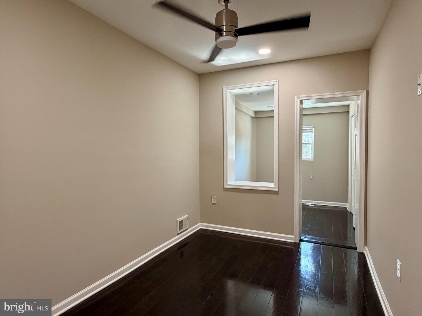 4105 Woodhaven Ave Property Photo 38