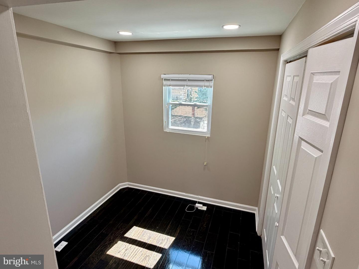 4105 Woodhaven Ave Property Photo 39