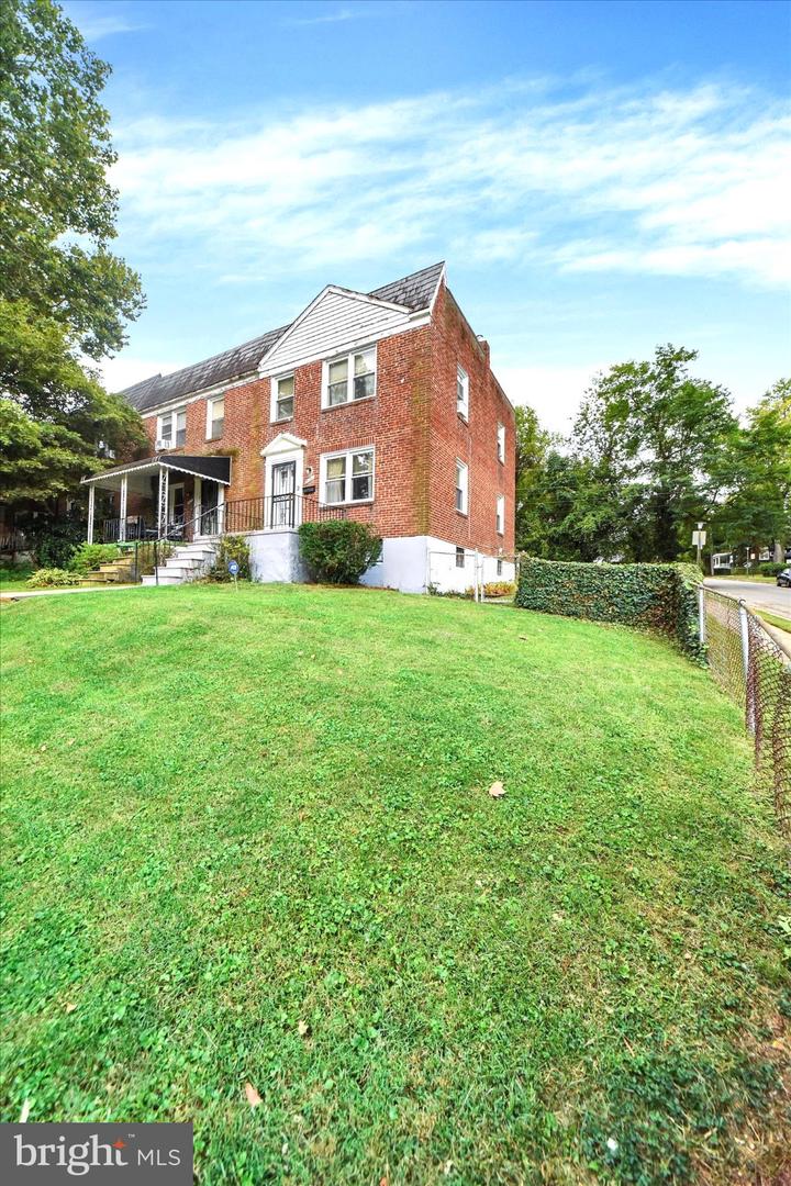 824 Wicklow Rd Property Photo 3