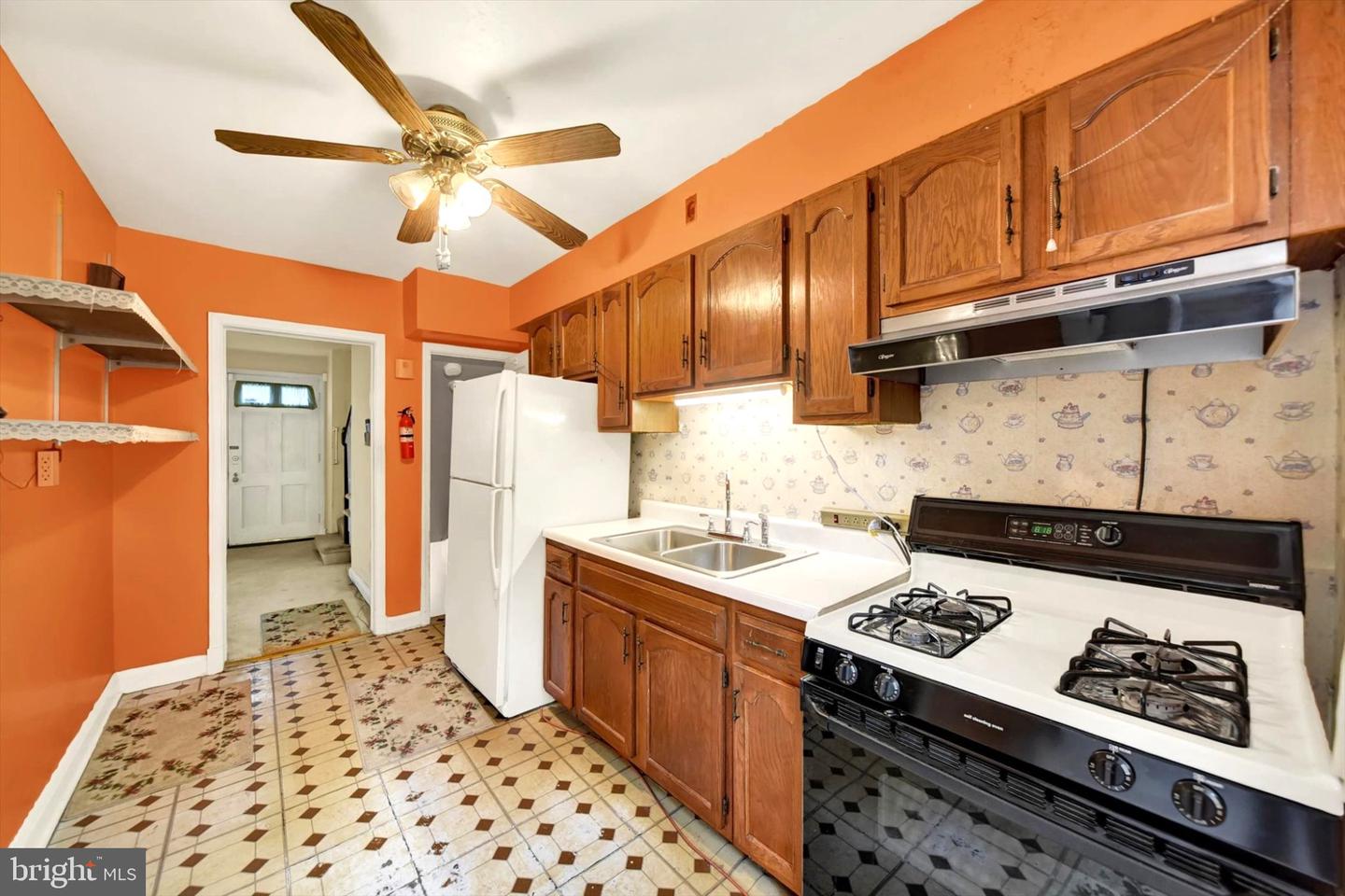 824 Wicklow Rd Property Photo 9