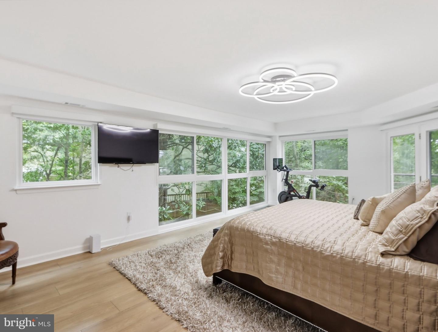 1040 Deer Ridge Dr #300 Property Photo 16